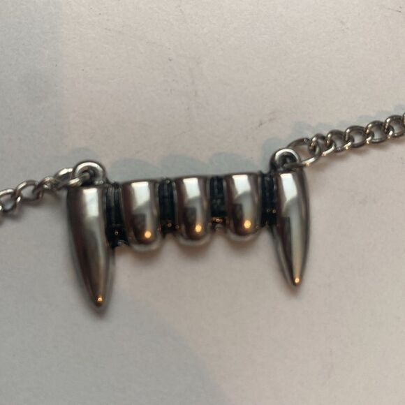 NEW Gothic Vampire Silver Fangs and Red Blood Drip Necklace - Picture 6 of 9